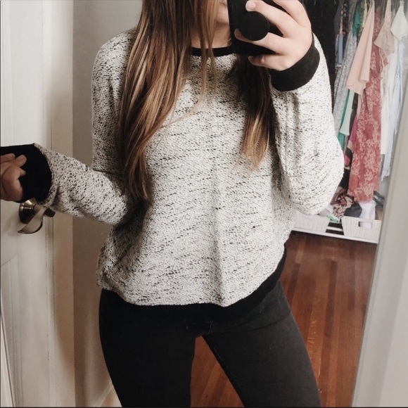 Forever 21 Sweaters - Gray Black Forever 21 Sweater